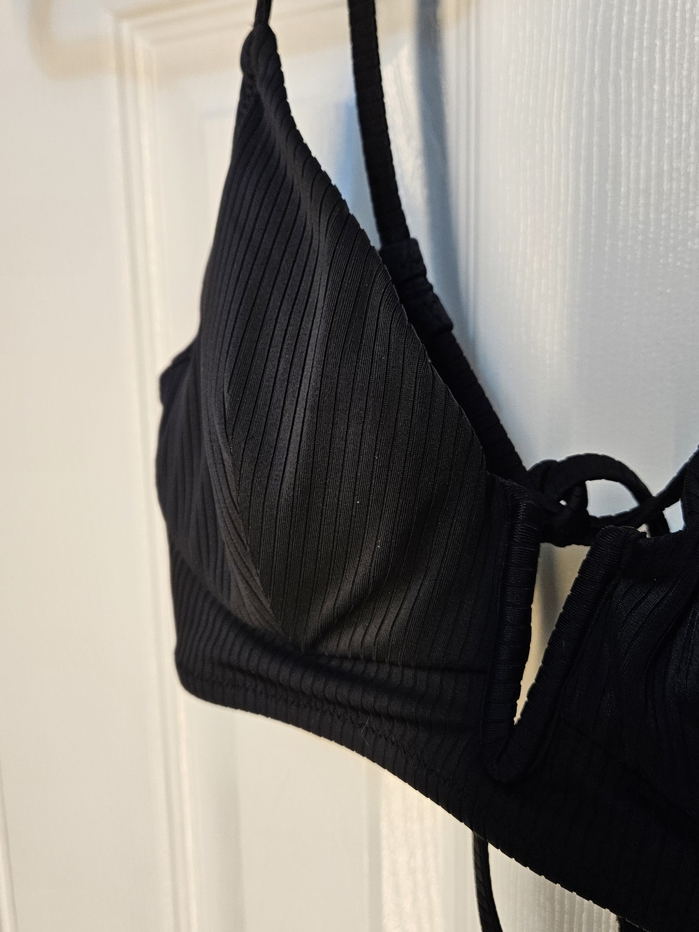 Shade & Shore 34B Ribbed Lined Adjustable Tie Back Bikini Top Black Underwire